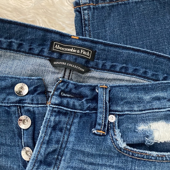 Blue jeans - Picture 2 of 4